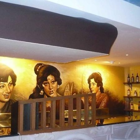 Celebrity Boutique Hotel Hyderabad Ruang foto