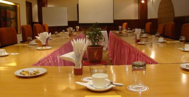 Celebrity Boutique Hotel Hyderabad Bagian luar foto